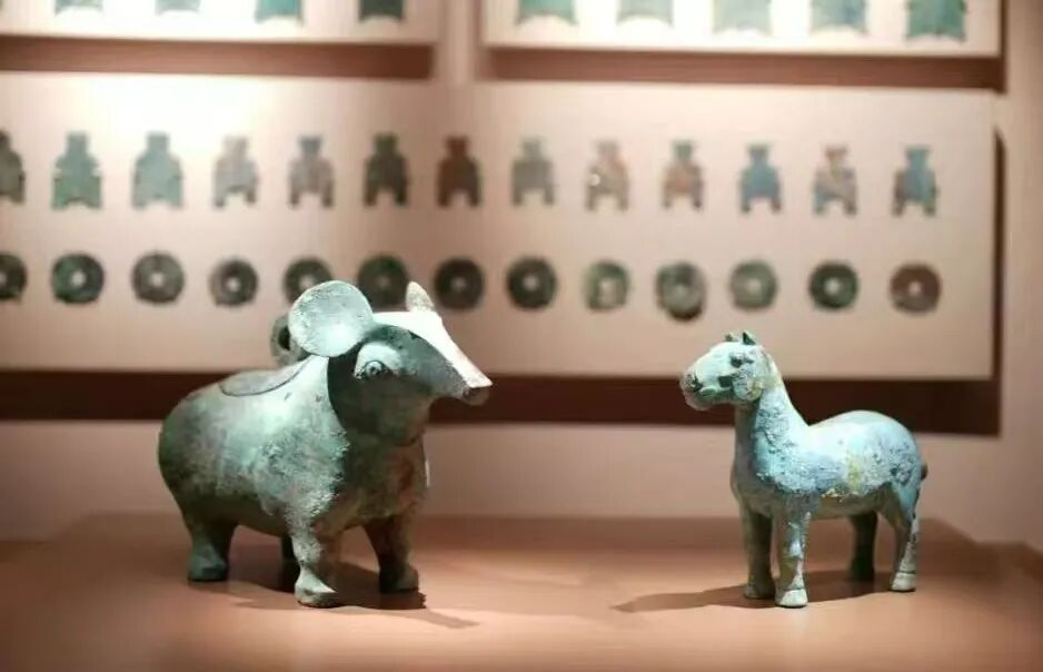 图片[11]-米兰设计周“让文物创意亮起来” 中国博物馆文创产品设计赛命题策略单-掌上艺赛-全球设计大赛及作品征集网站!发布标志logo征集、工业大赛、包装大赛、文创大赛、旅游商品大赛、吉祥物征集、建筑大赛、服装大赛、广告语征集、歌曲征集、征文征名、摄影大赛、书法大赛资讯征集平台