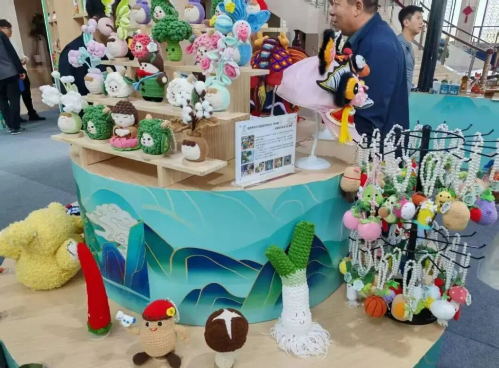 图片[3]-2026宁夏固原市第三届文创产品（作品）设计大赛-掌上艺赛-全球设计大赛及作品征集网站!发布标志logo征集、工业大赛、包装大赛、文创大赛、旅游商品大赛、吉祥物征集、建筑大赛、服装大赛、广告语征集、歌曲征集、征文征名、摄影大赛、书法大赛资讯征集平台