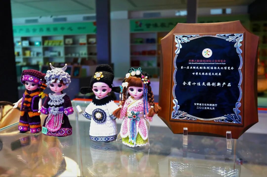 图片[15]-2025“这里是金昌”文旅 IP 创新大赛获奖名单-掌上艺赛-全球设计大赛及作品征集网站!发布标志logo征集、工业大赛、包装大赛、文创大赛、旅游商品大赛、吉祥物征集、建筑大赛、服装大赛、广告语征集、歌曲征集、征文征名、摄影大赛、书法大赛资讯征集平台